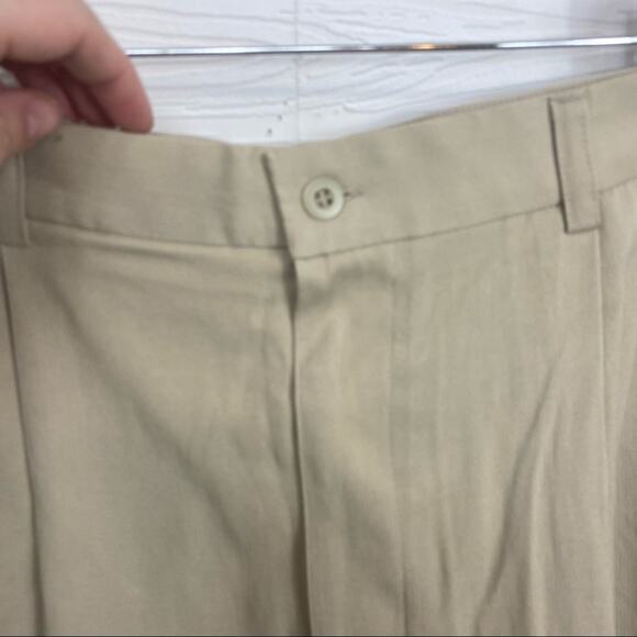 Grant Thomas Silk blend Khaki Shorts Size 36 - Picture 3 of 7